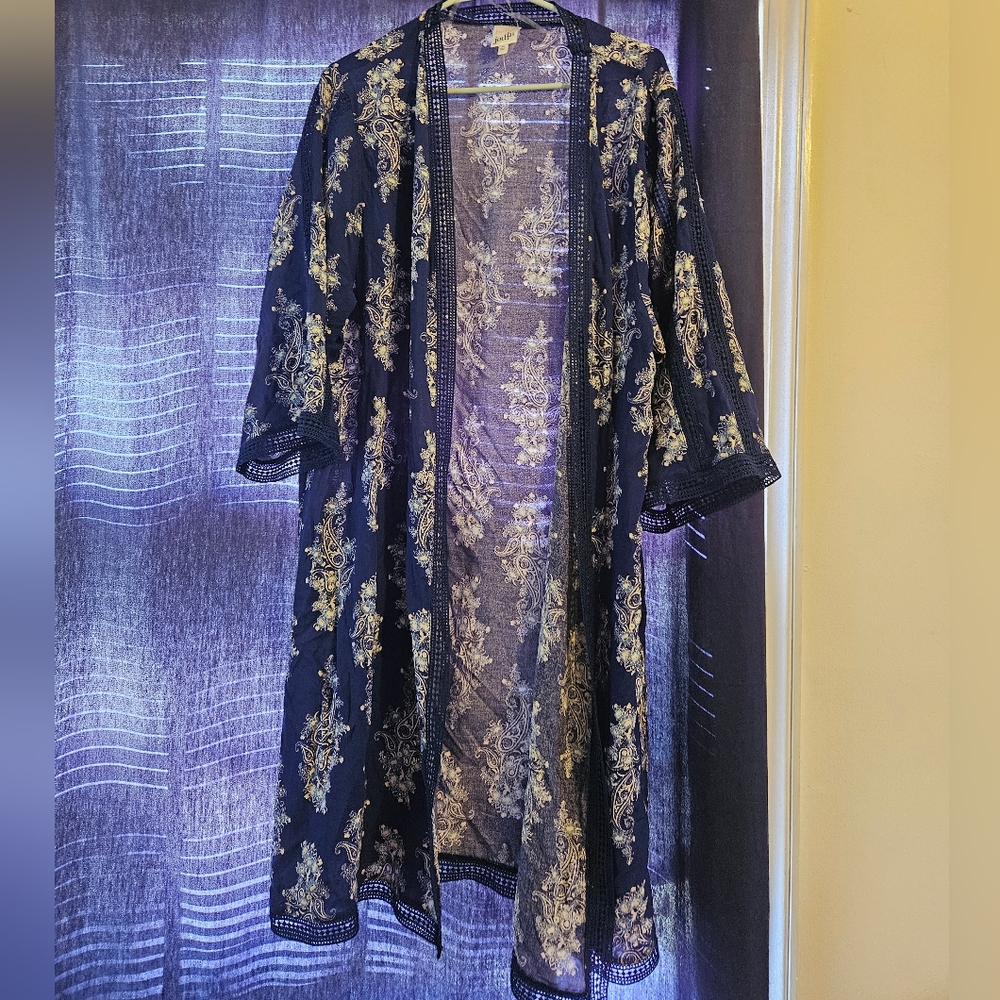 Blue and white kimono xl